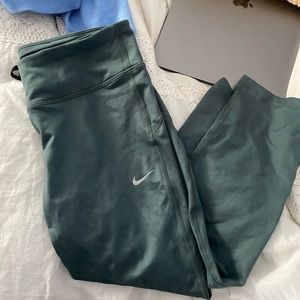 cropped nike leggings